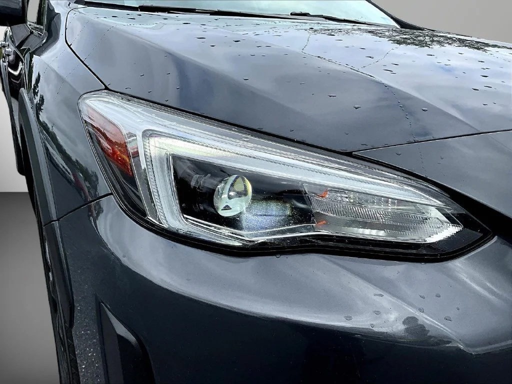 Used 2021 Gray Metallic Subaru Limited image 31