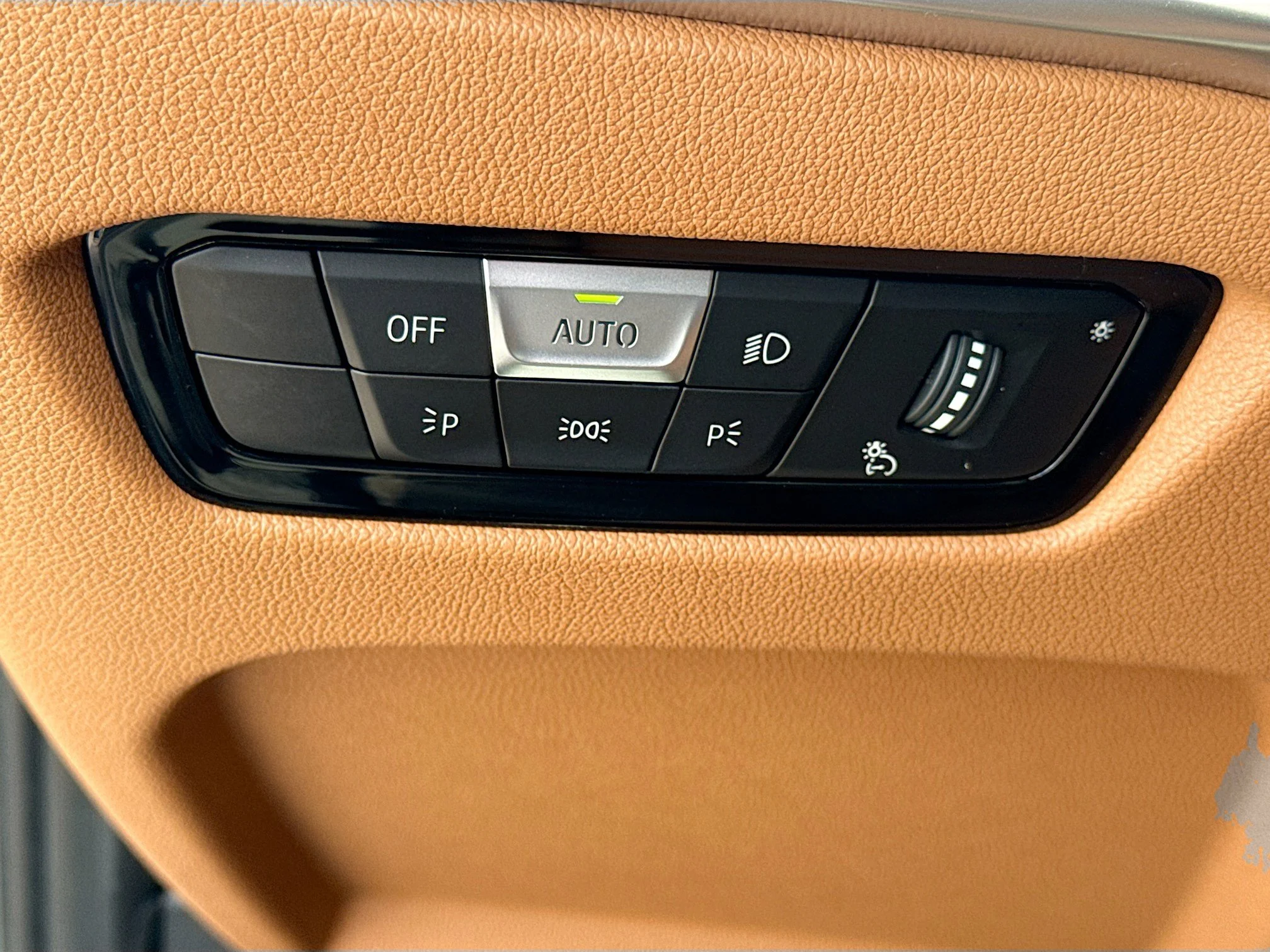 New 2026 Skyscraper Grey Metallic BMW 330i xDrive image 36