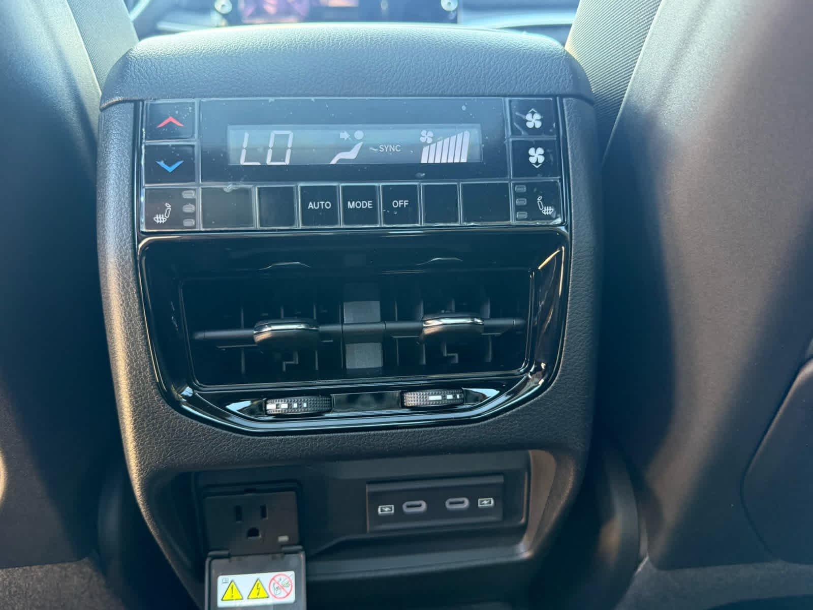 New 2026 Steel Blue Exterior Paint Jeep Limited Reserve image 12