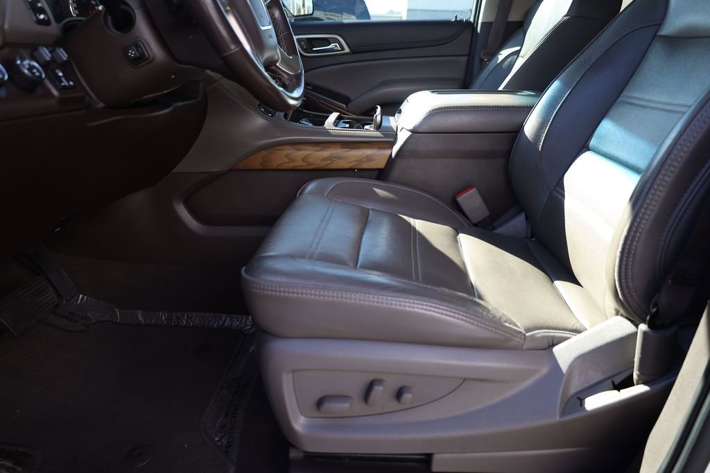 Used 2020 Summit White GMC Denali image 11