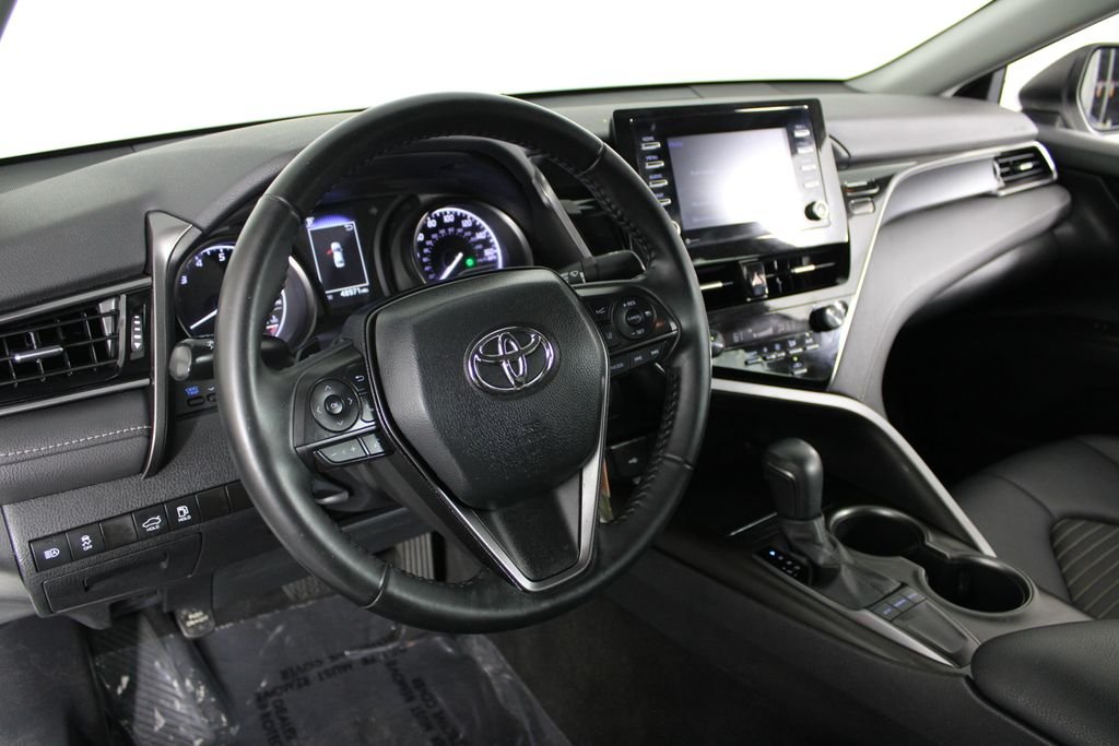 2023 Toyota Camry SE - Photo 16