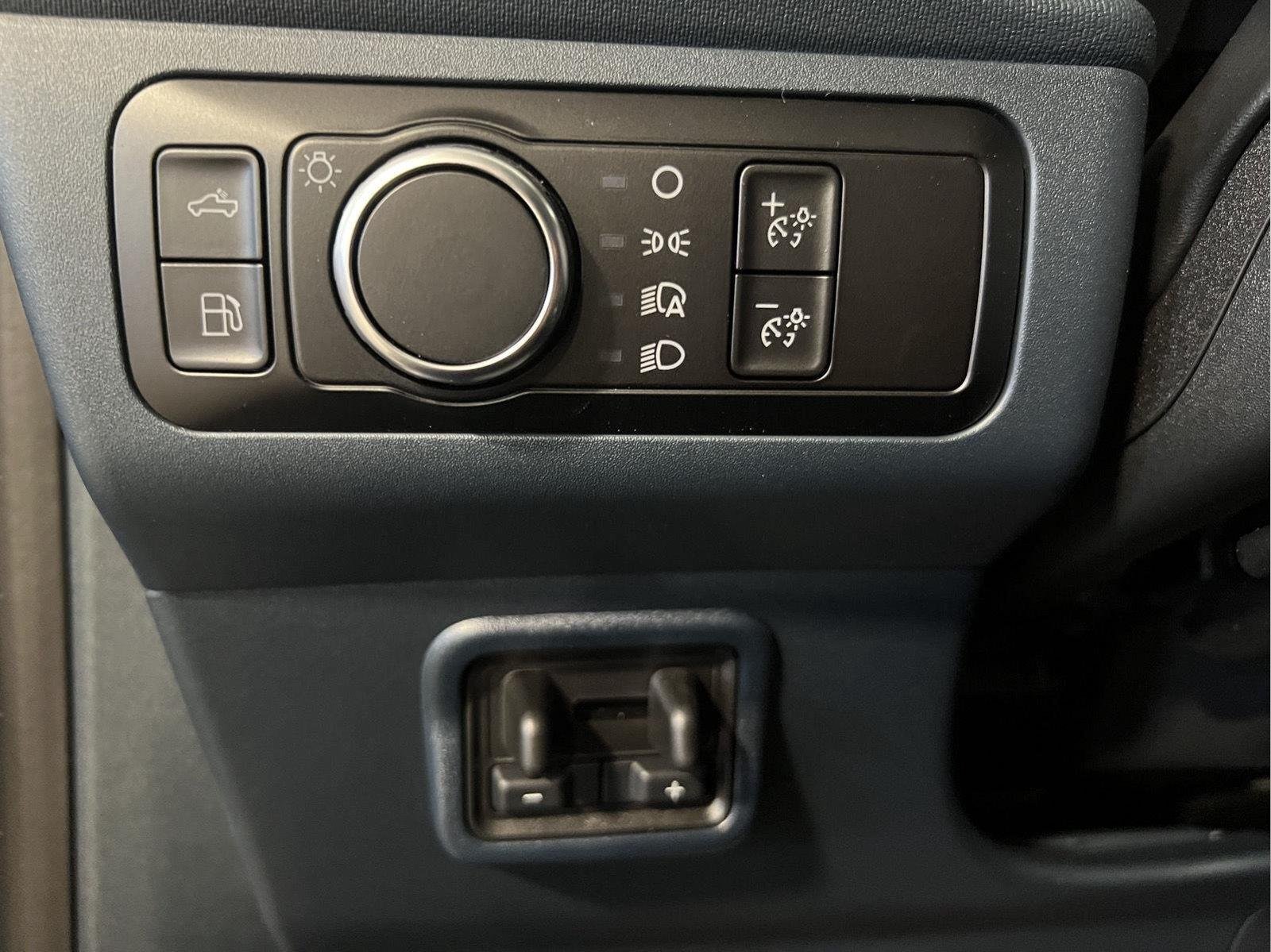 New 2026 Velocity Blue Ford XLT image 25