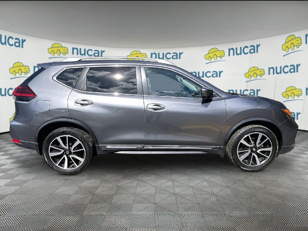 Used 2020 Gray Nissan SL image 8