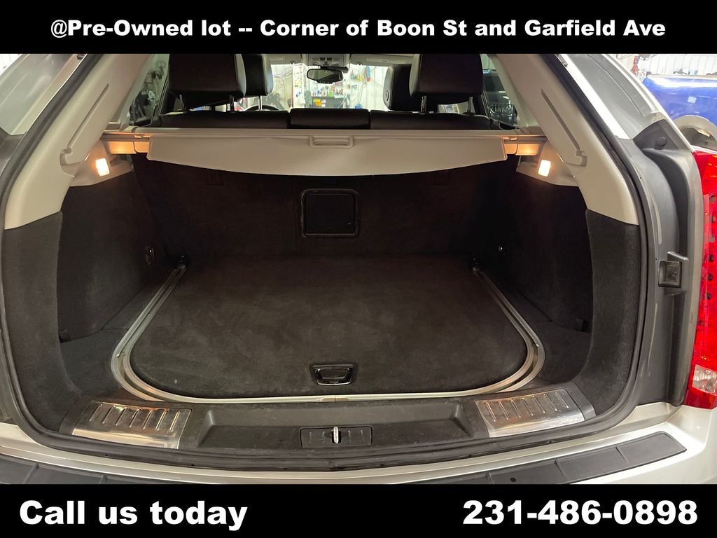 Used 2013 Silver Cadillac Luxury image 22