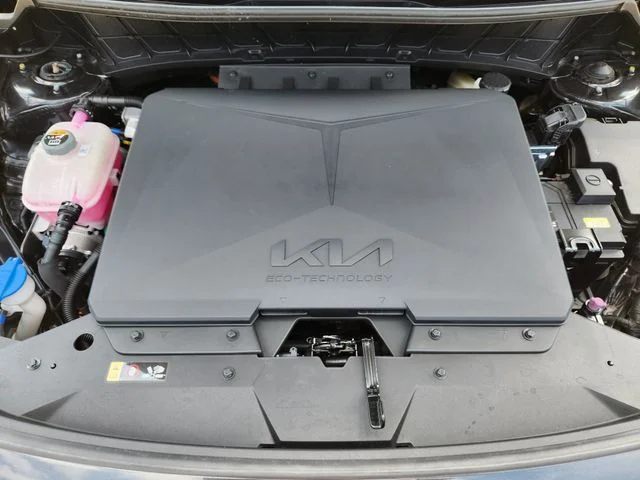 Used 2023 Gray Kia Wind image 31