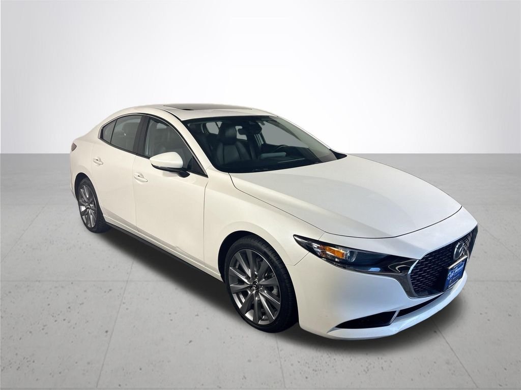 Used 2021 White Mazda Preferred image 4
