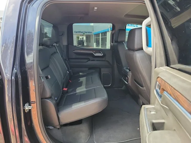 Used 2023 Silver GMC SLT image 15