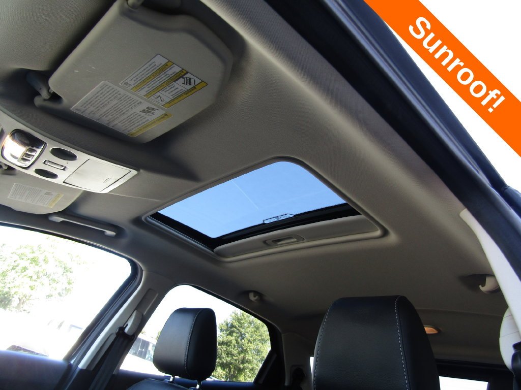 Used 2020  Ford Titanium image 7