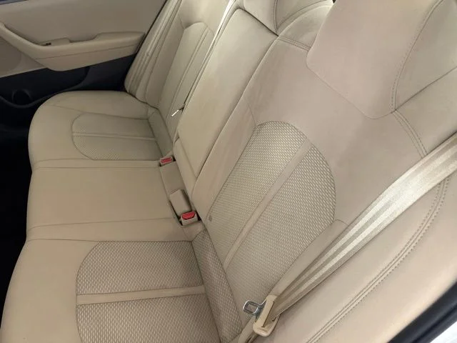 Used 2019 White Hyundai SE image 29
