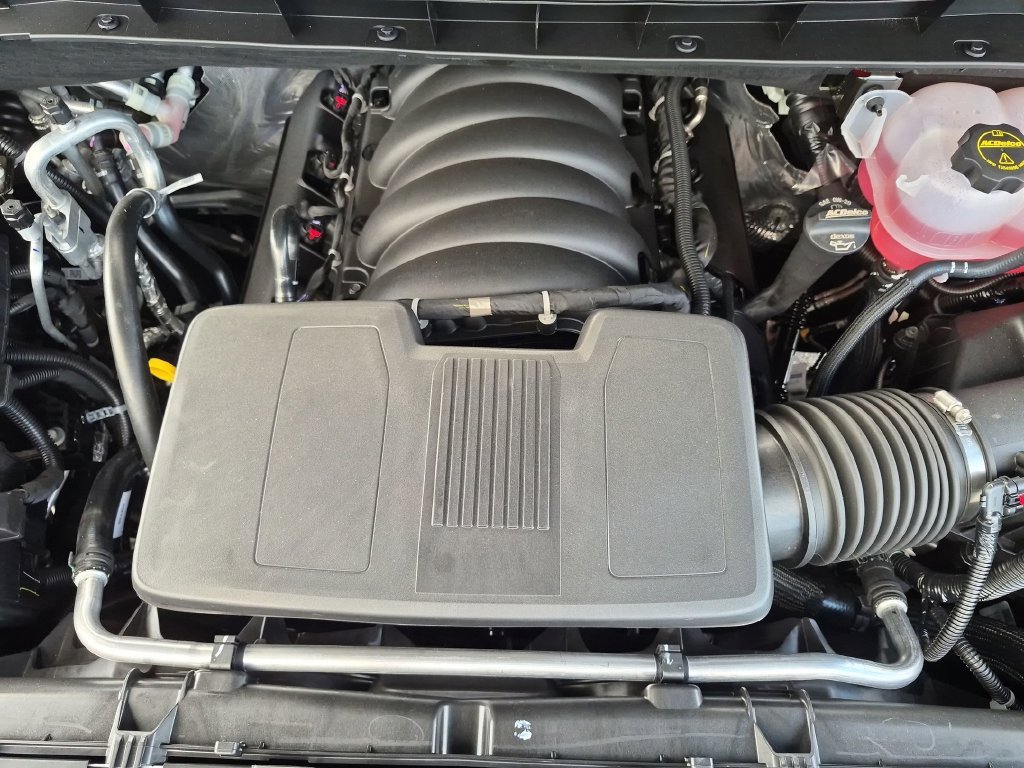2027 Chevrolet Tahoe Z71 - Photo 12