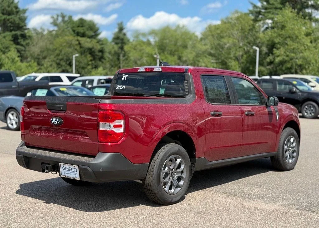 New 2026 Red Ford XLT image 4