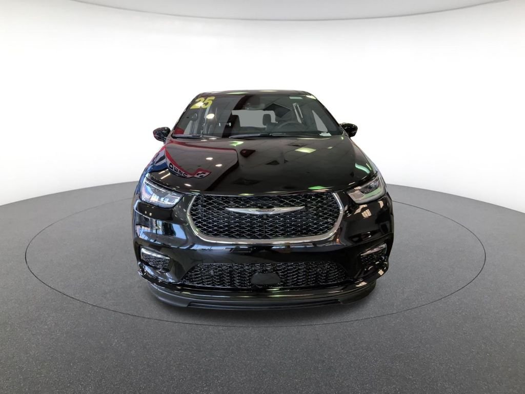 Used 2025 Black Chrysler Mobliity- Braunability - XI image 5