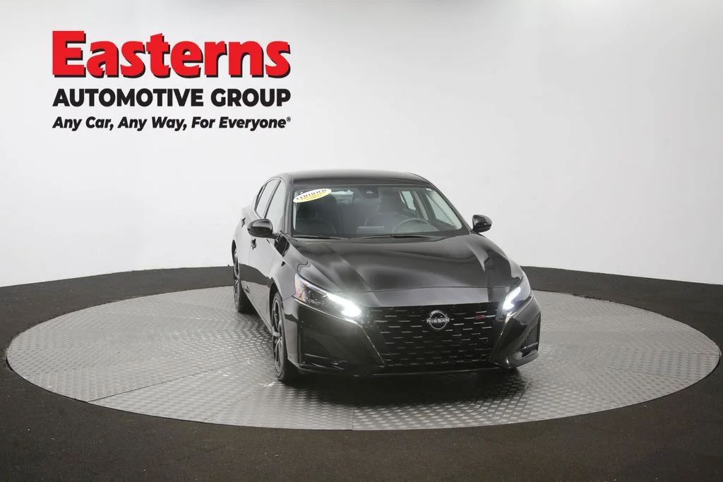 Used 2024 Black Nissan 2.5 SR image 51