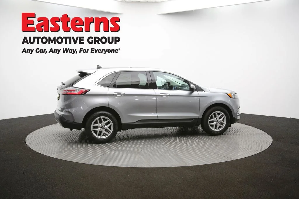 Used 2023 Silver Ford SEL image 40