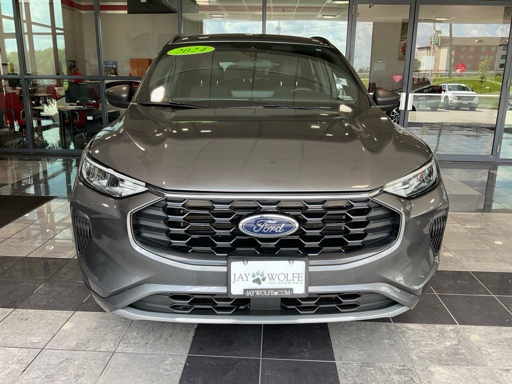 Used 2024 Ford Escape ST-Line with VIN 1FMCU9MN4RUB37438 for sale in Kansas City
