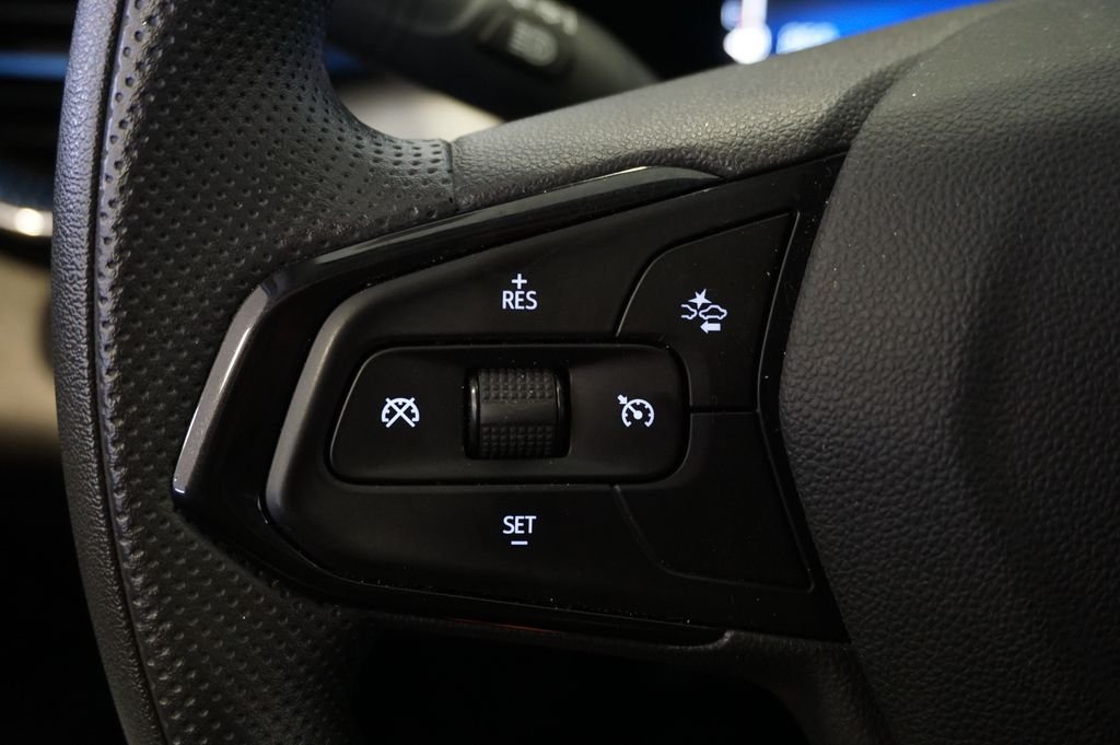 Used 2025 Gray Chevrolet LT image 18