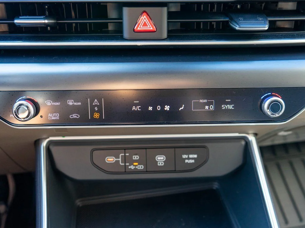 2026 Kia Carnival LXS - Photo 24