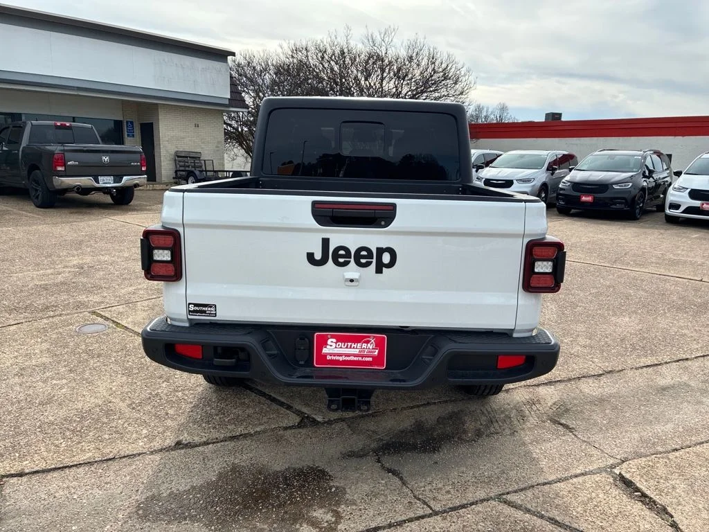 New 2026 Bright White Clear-Coat Exterior Paint Jeep Sport S image 4