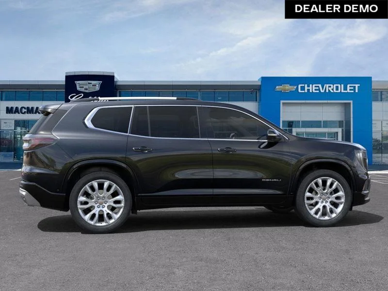 Used 2025  GMC Denali image 5