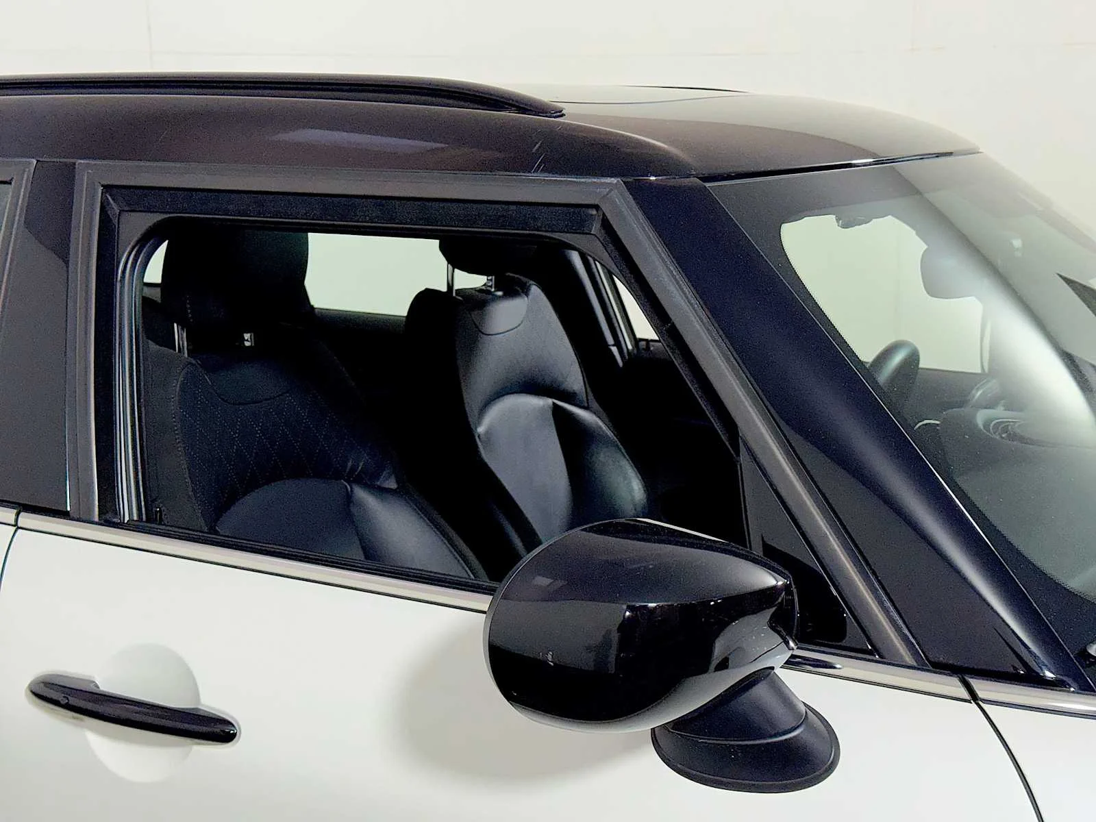 Used 2023 Nanuq White Metallic MINI Cooper S image 29