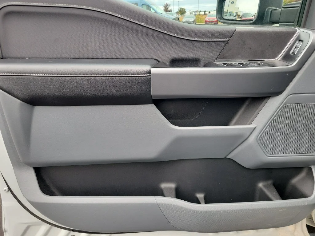 Used 2024 Avalanche Ford XLT image 10
