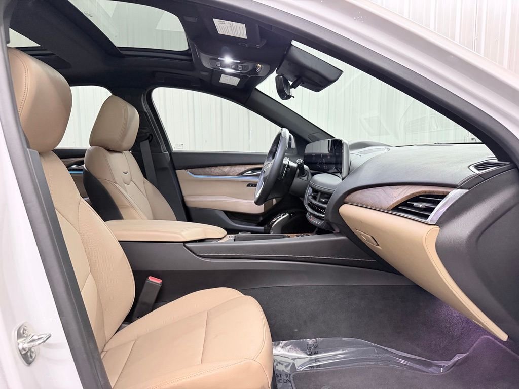 Used 2025 White Cadillac Premium Luxury image 46
