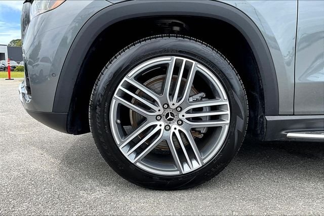 Used 2024 Gray Mercedes-Benz GLS 450 image 34