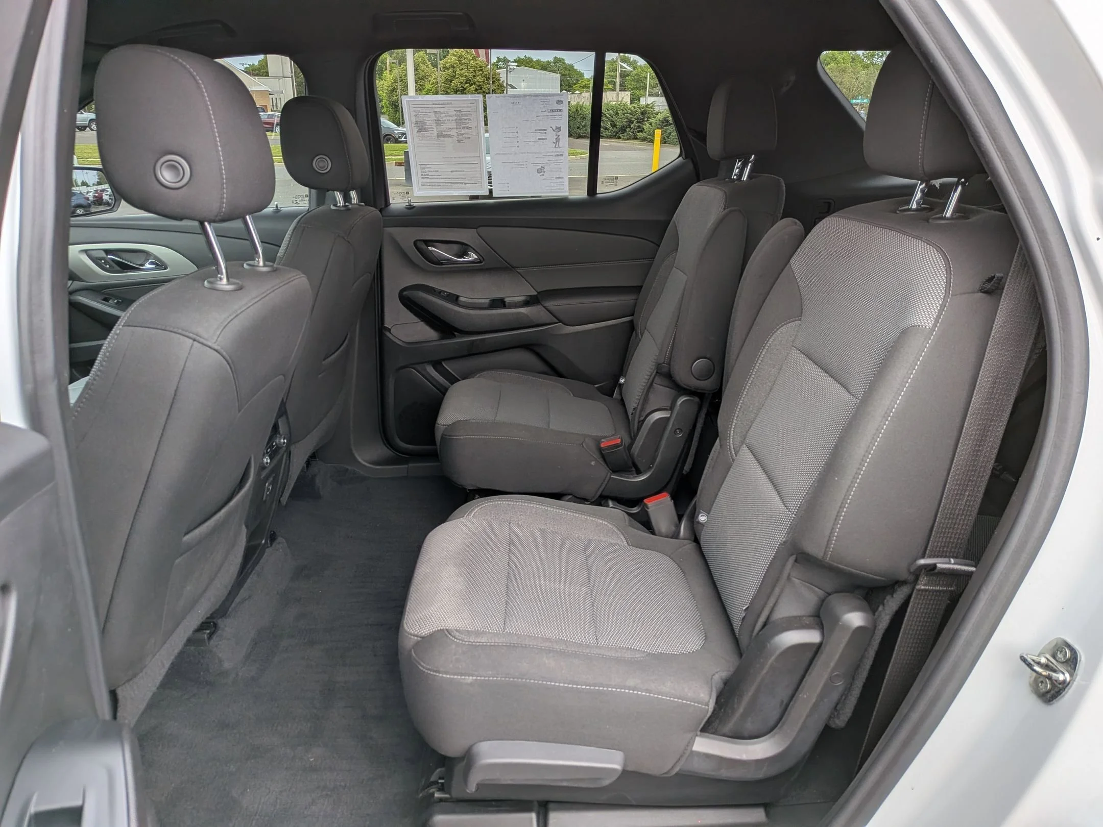 Used 2023 Summit White Chevrolet LT Cloth image 24