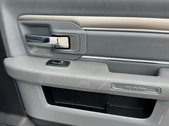Used 2019 White Ram SLT image 23