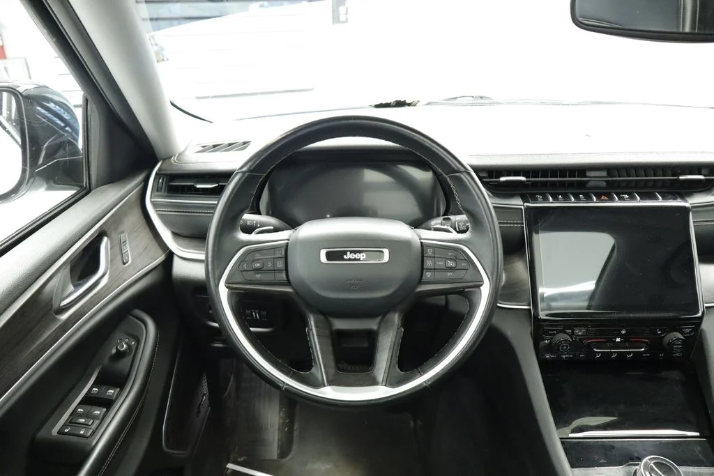 Used 2022 White Jeep Limited image 24
