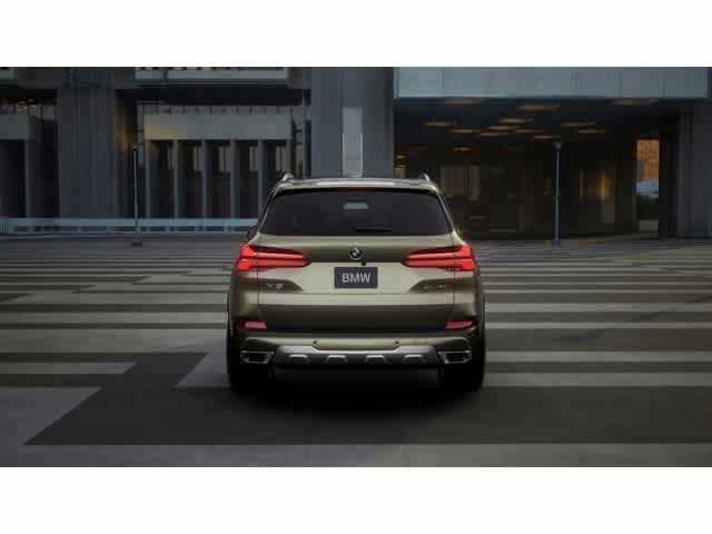 New 2026 Manhattan Green Metallic BMW sDrive40i image 5