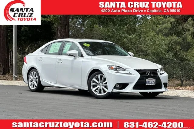 2016 Lexus IS 350 200t's photo