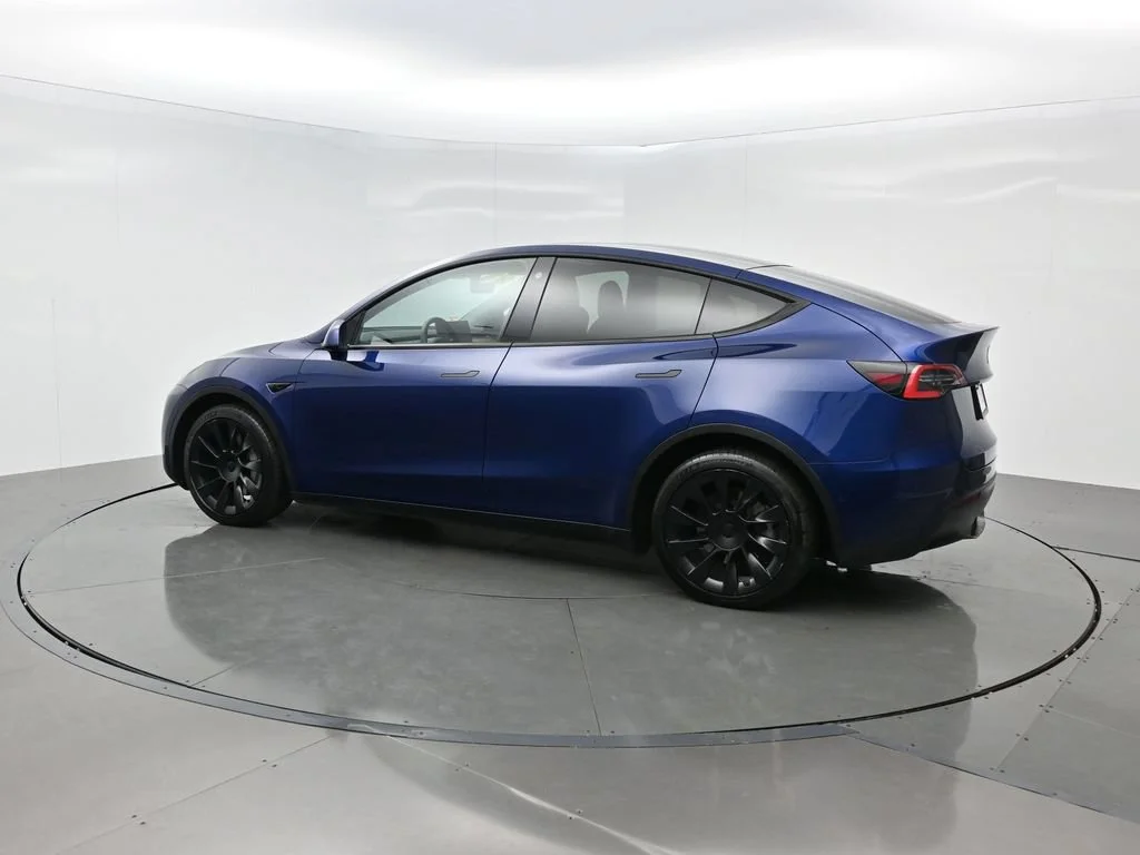 Used 2021 Blue Tesla Long Range image 3