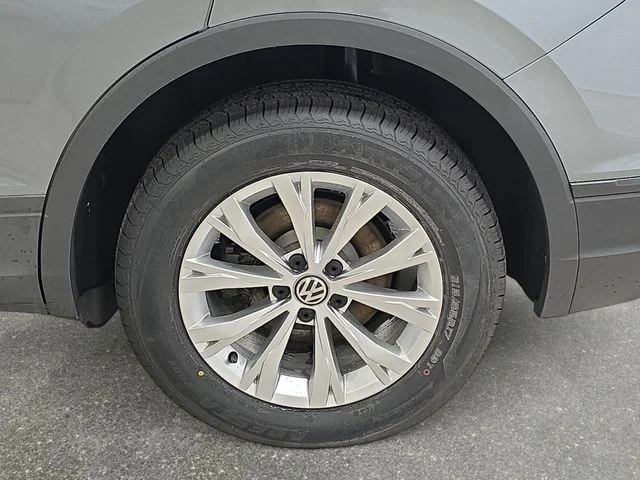 Used 2019 Platinum Gray Metallic Volkswagen 2.0T S image 32