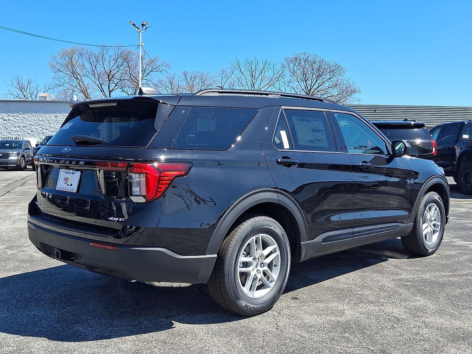 New 2026 Agate Black Metallic Ford Active image 4