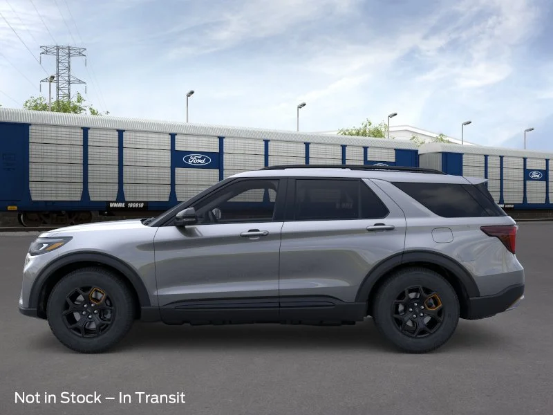 New 2026 Carbonized Gray Metallic Ford Tremor® image 3