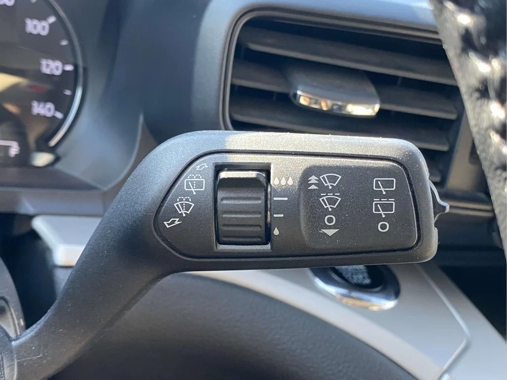 Used 2023 Silver Metallic Ford XLT image 25