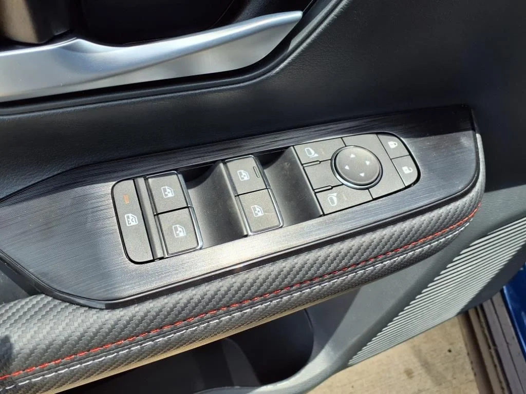 2025 Nissan Kicks SR AWD - Photo 11
