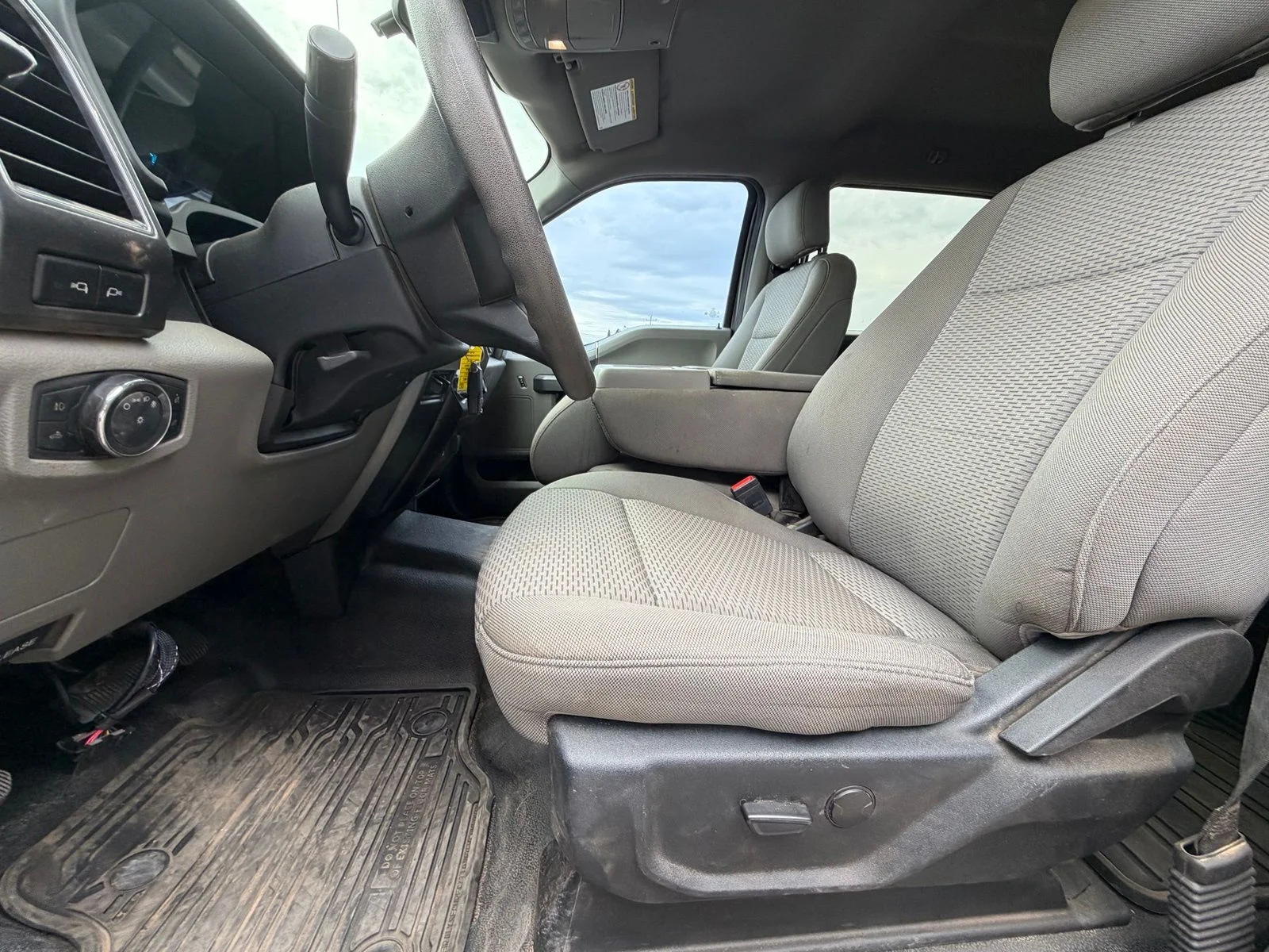 Used 2021 Gray Ford XLT image 6