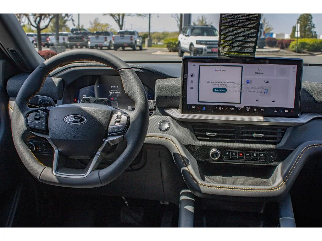 New 2026 SPACE WHITE METALLIC Ford Tremor image 22