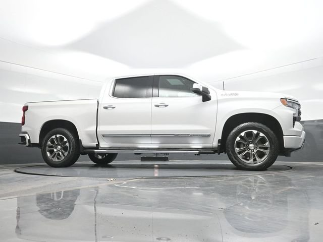 Used 2024 Beige Chevrolet High Country image 26