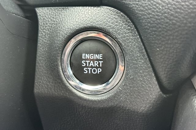 Used 2025 Silver Toyota XLE image 27
