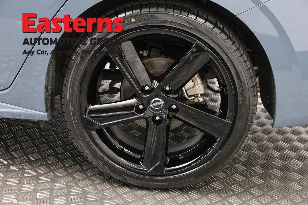 Used 2024 Gray Nissan SR image 33