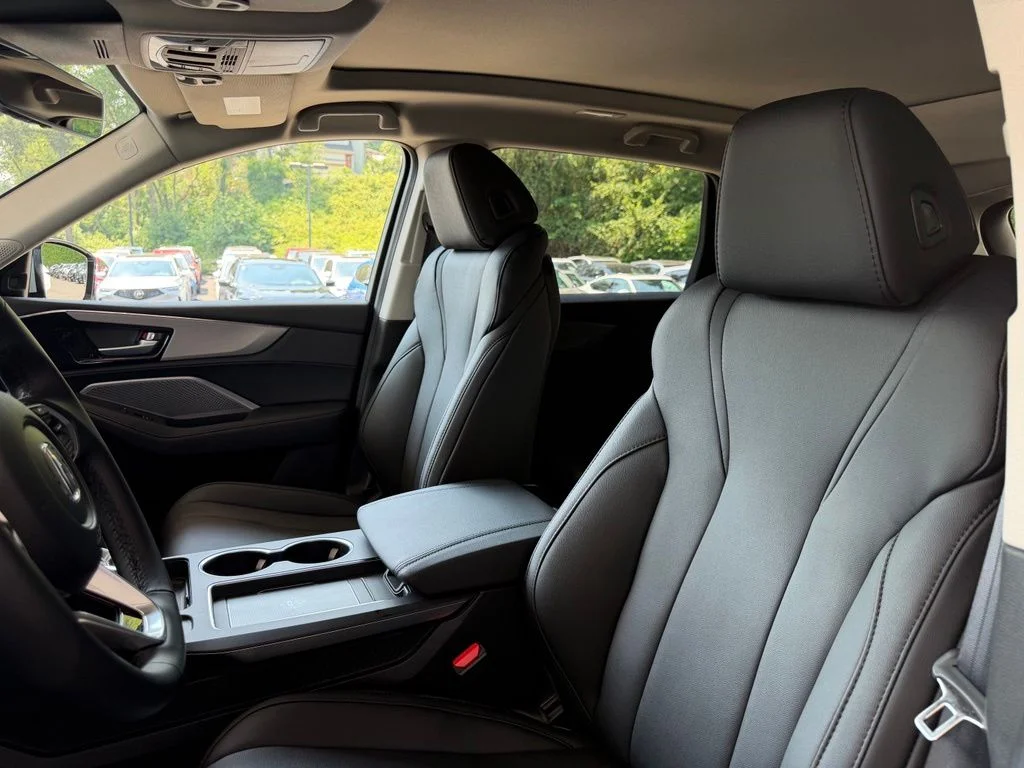 New 2026 Solar Silver Metallic Acura Base image 15