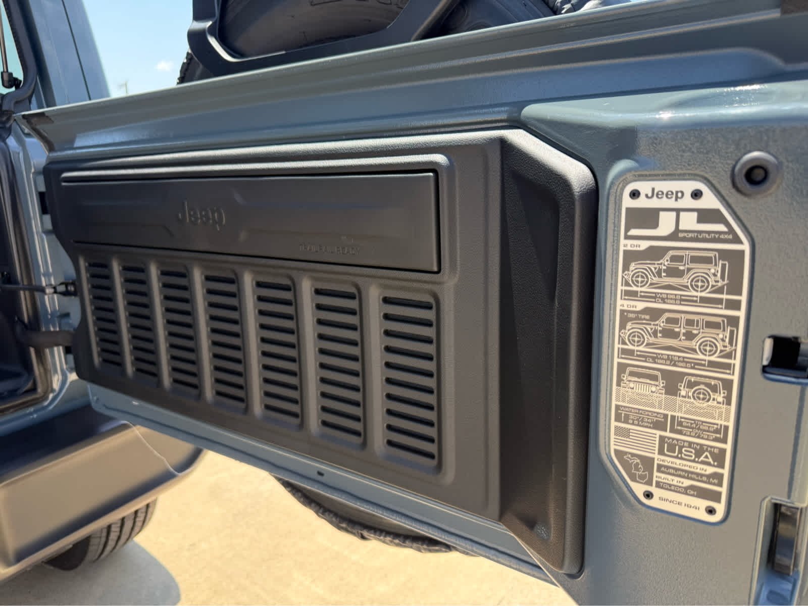 New 2026 Anvil Clearcoat Jeep Sahara image 13