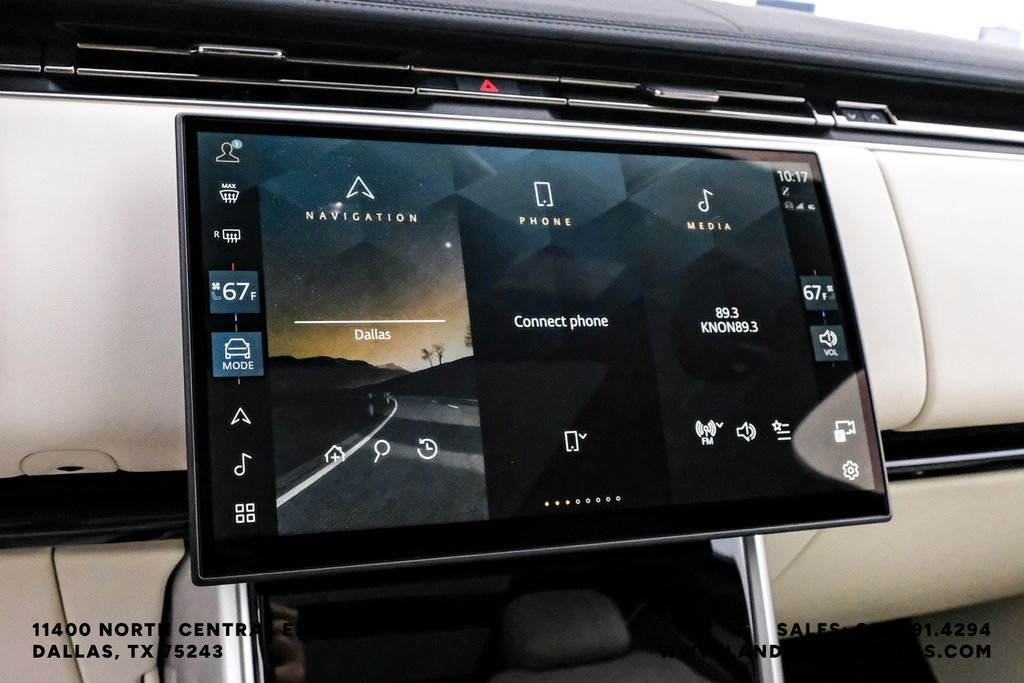Used 2025 Black Land Rover SE image 33