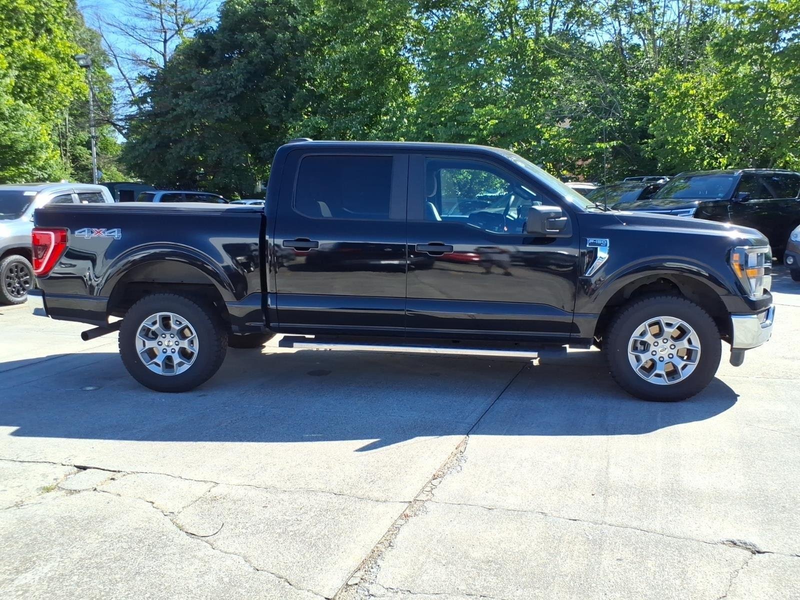 Used 2023 Agate Black Metallic Ford XLT image 6