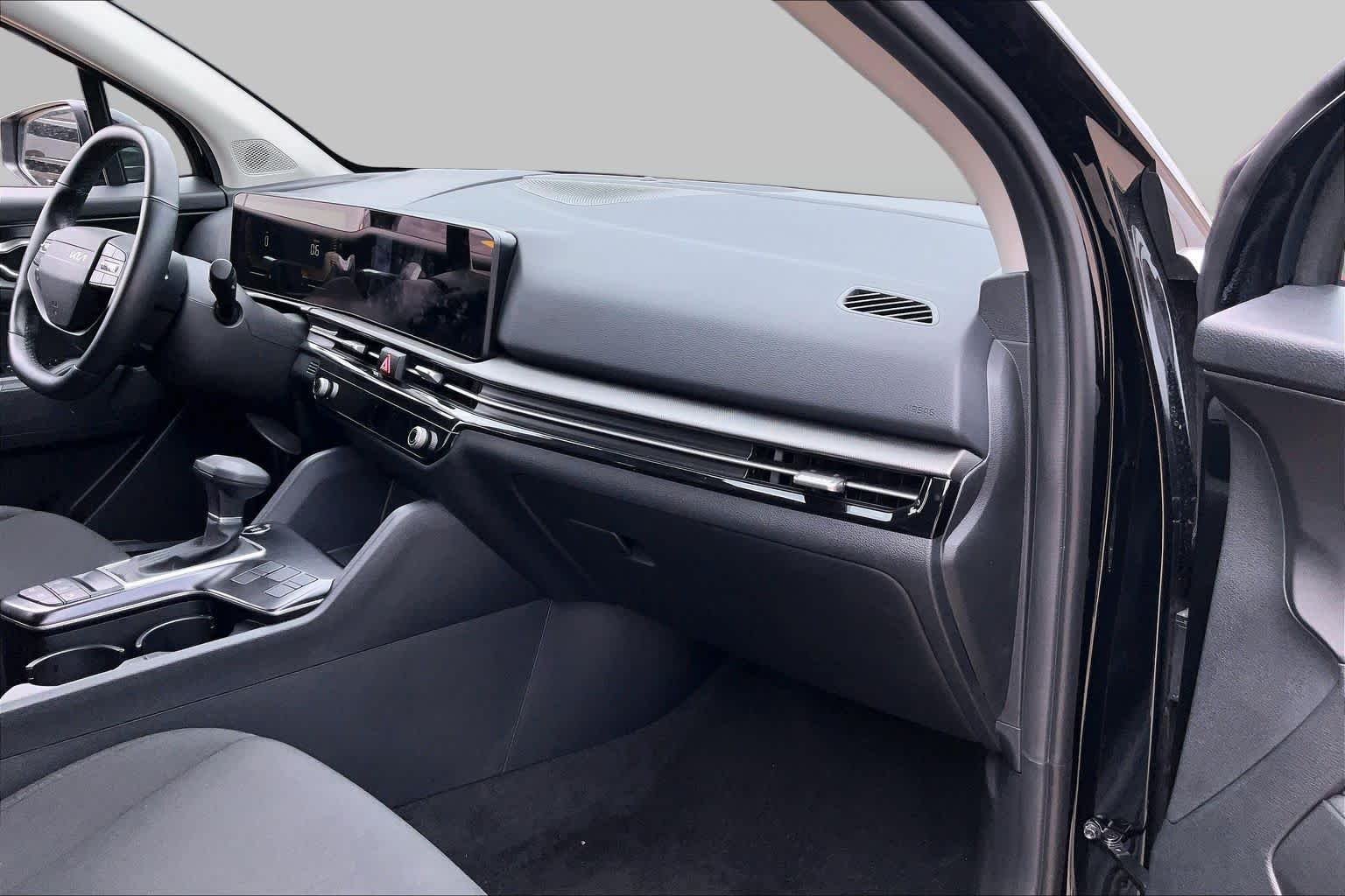 Used 2026 Ebony Black Kia LX image 18