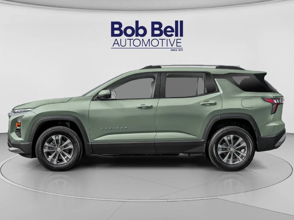 Used 2025 Green Chevrolet LT image 3