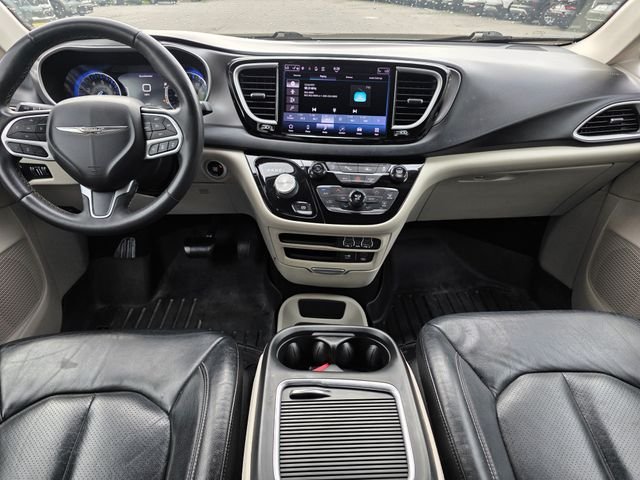 Used 2022 Bright White Clearcoat Chrysler Touring L image 23